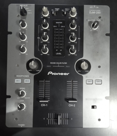 Pioneer DJM 250 Mixer (USADO)